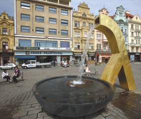 Kašna na náměstí v Plzni. Foto: Radoslav Bernat.