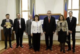 Přijetí místopředsedkyně ázerbajdžánského parlamentu. 